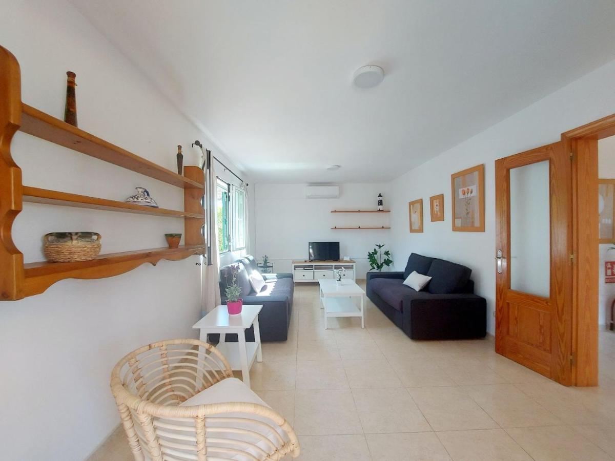 Villa Limon Cala Blanca  Exterior photo